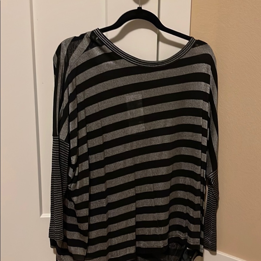 Kenneth Cole top